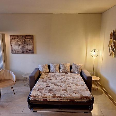 Lido Galeazzi Giant Pool Apartment Sirmione Luaran gambar
