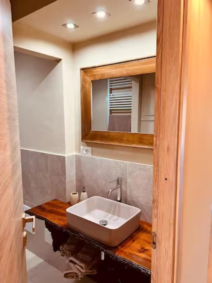 Lido Galeazzi Giant Pool Apartment Sirmione Luaran gambar