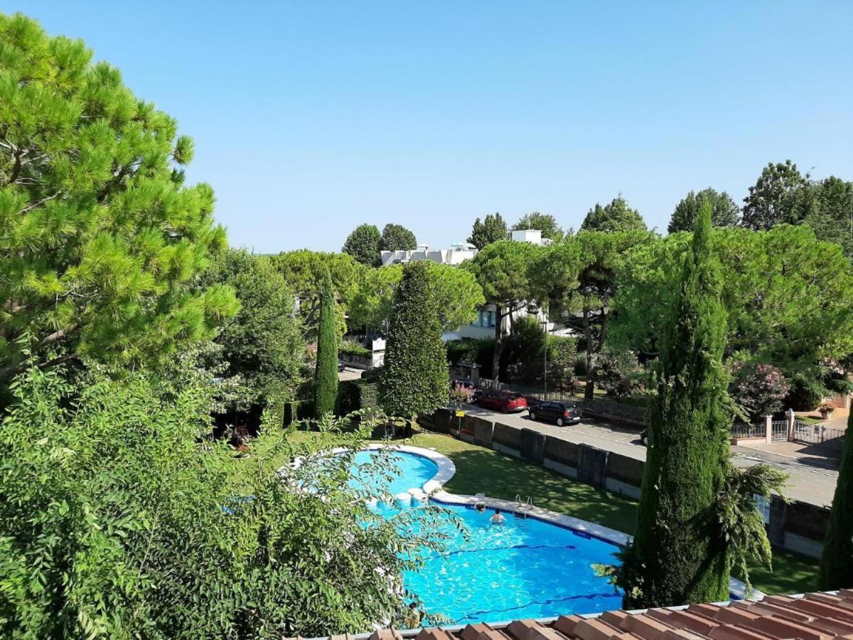 Lido Galeazzi Giant Pool Apartment Sirmione Luaran gambar
